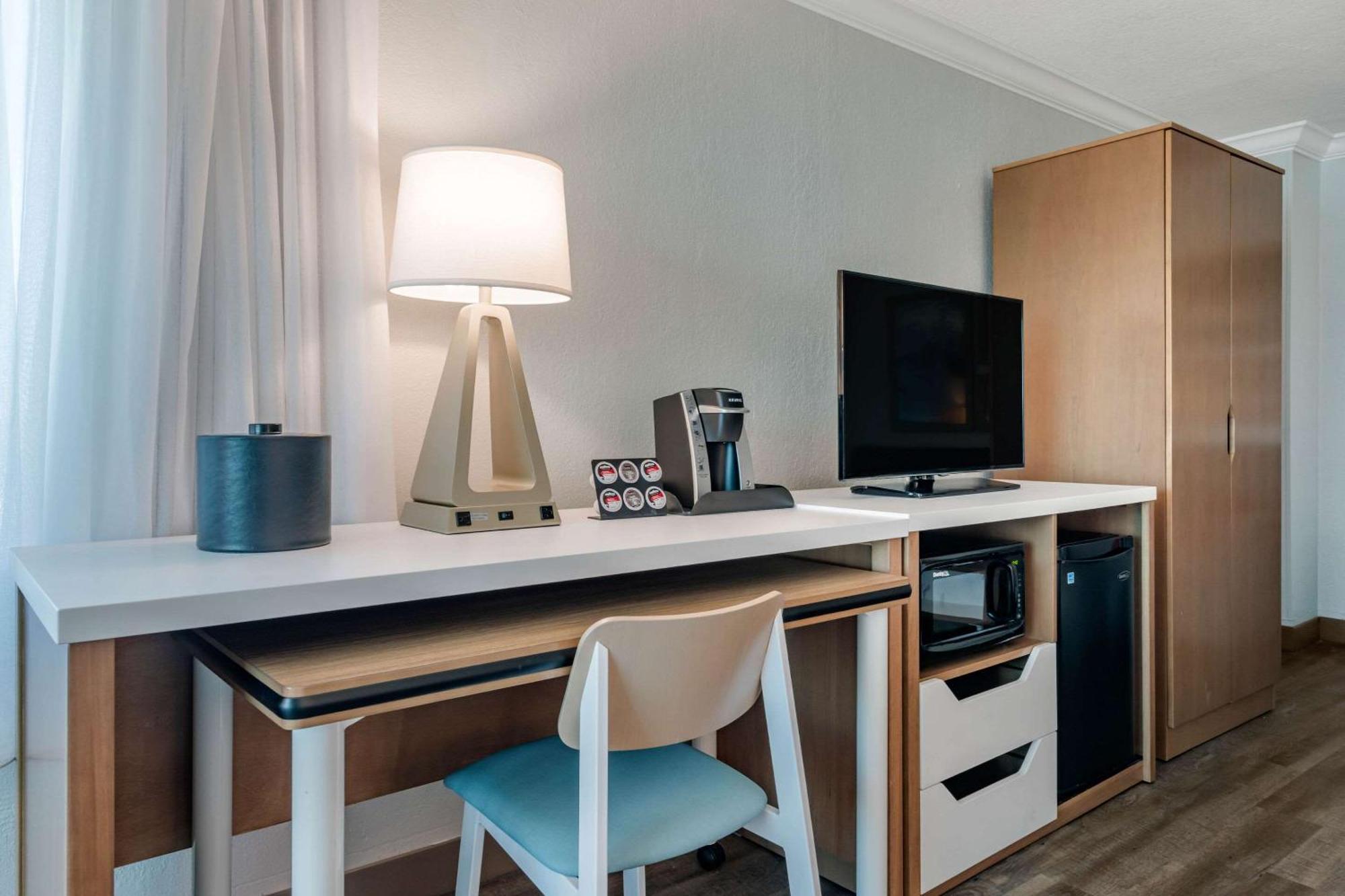 Winter The Dolphin'S Beach Club, Ascend Hotel Collection Clearwater Beach Exterior foto